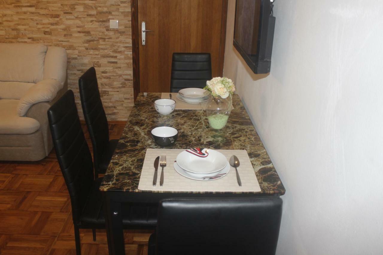 Apartman Jadranka Njivice Buitenkant foto