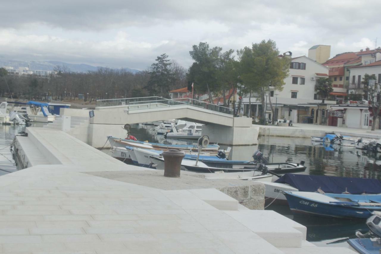 Apartman Jadranka Njivice Buitenkant foto