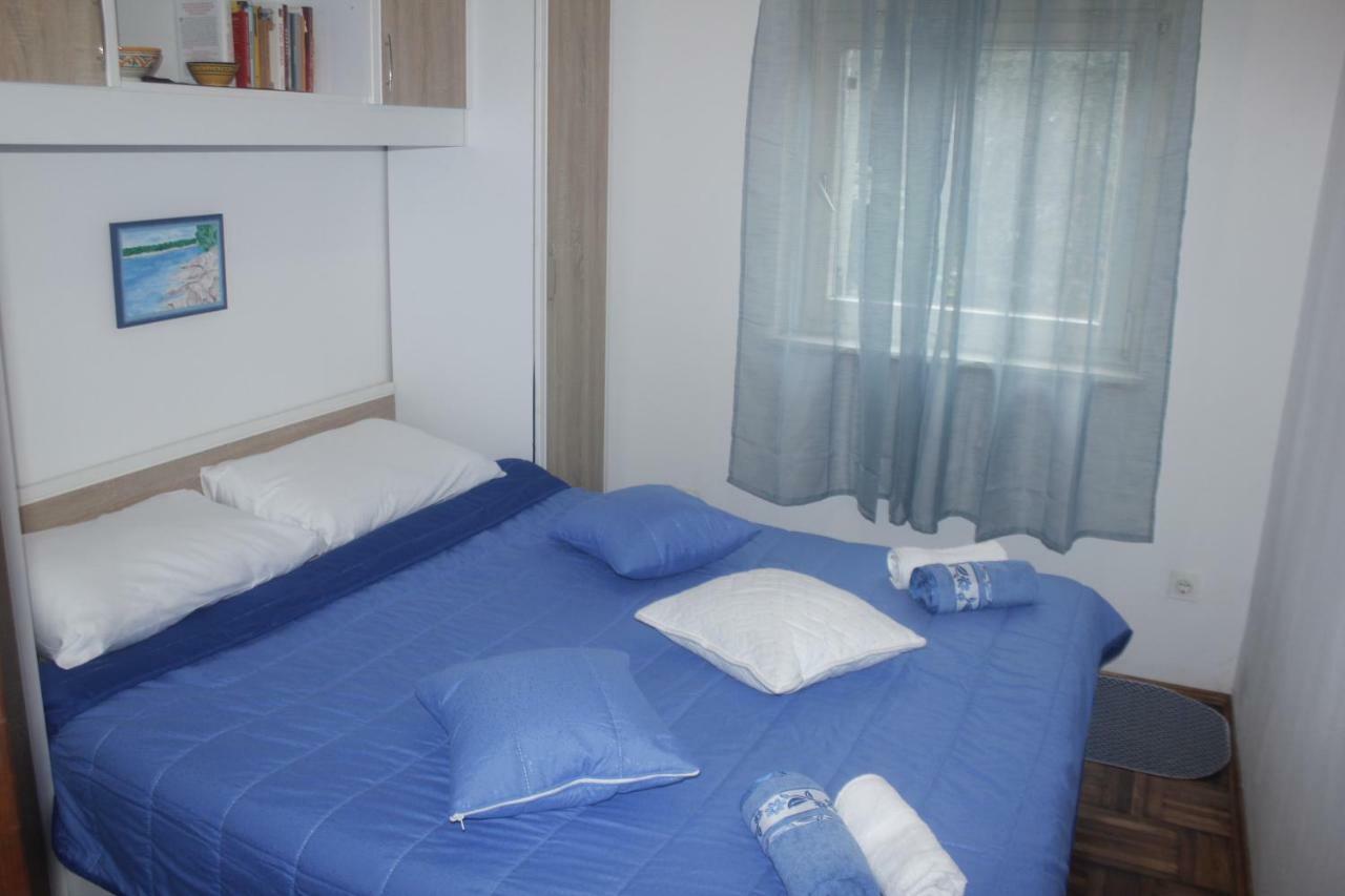 Apartman Jadranka Njivice Buitenkant foto