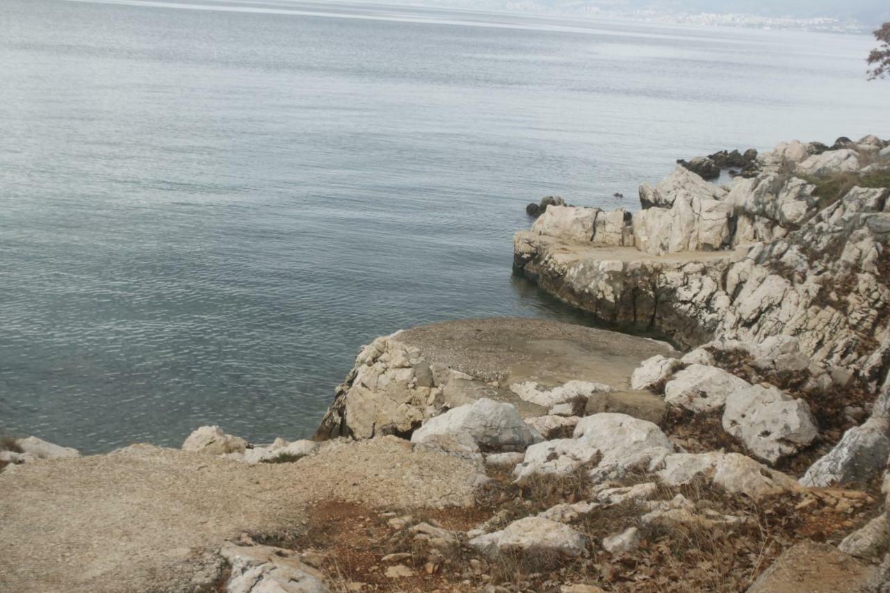 Apartman Jadranka Njivice Buitenkant foto